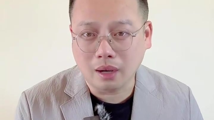 余大嘴为什么急了？宣布全民智驾的比亚迪是否对鸿蒙智行造成威胁？