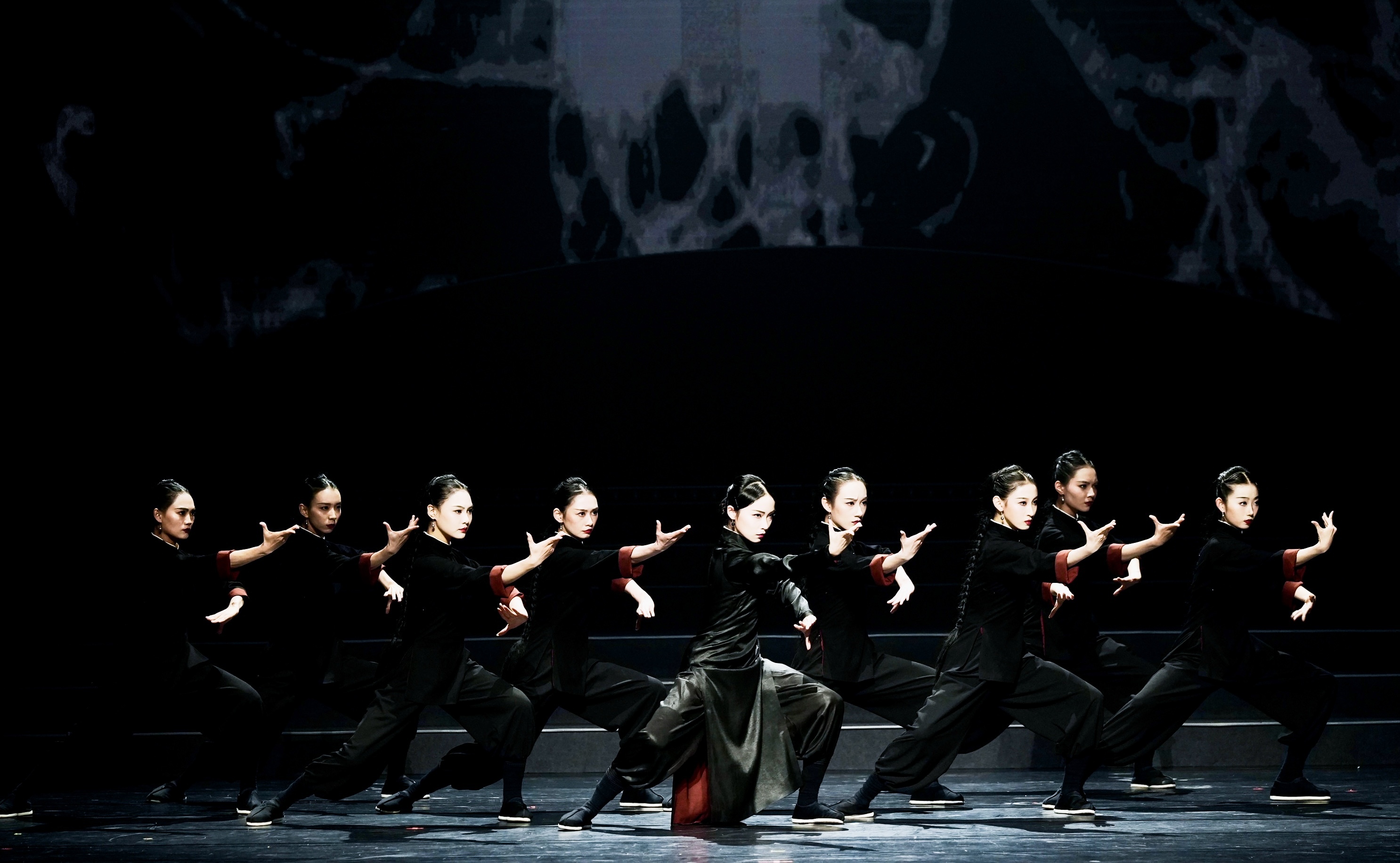 自巷深处,“艺”往无前:第二届深圳市全民艺术普及推广季成果展演圆满举办