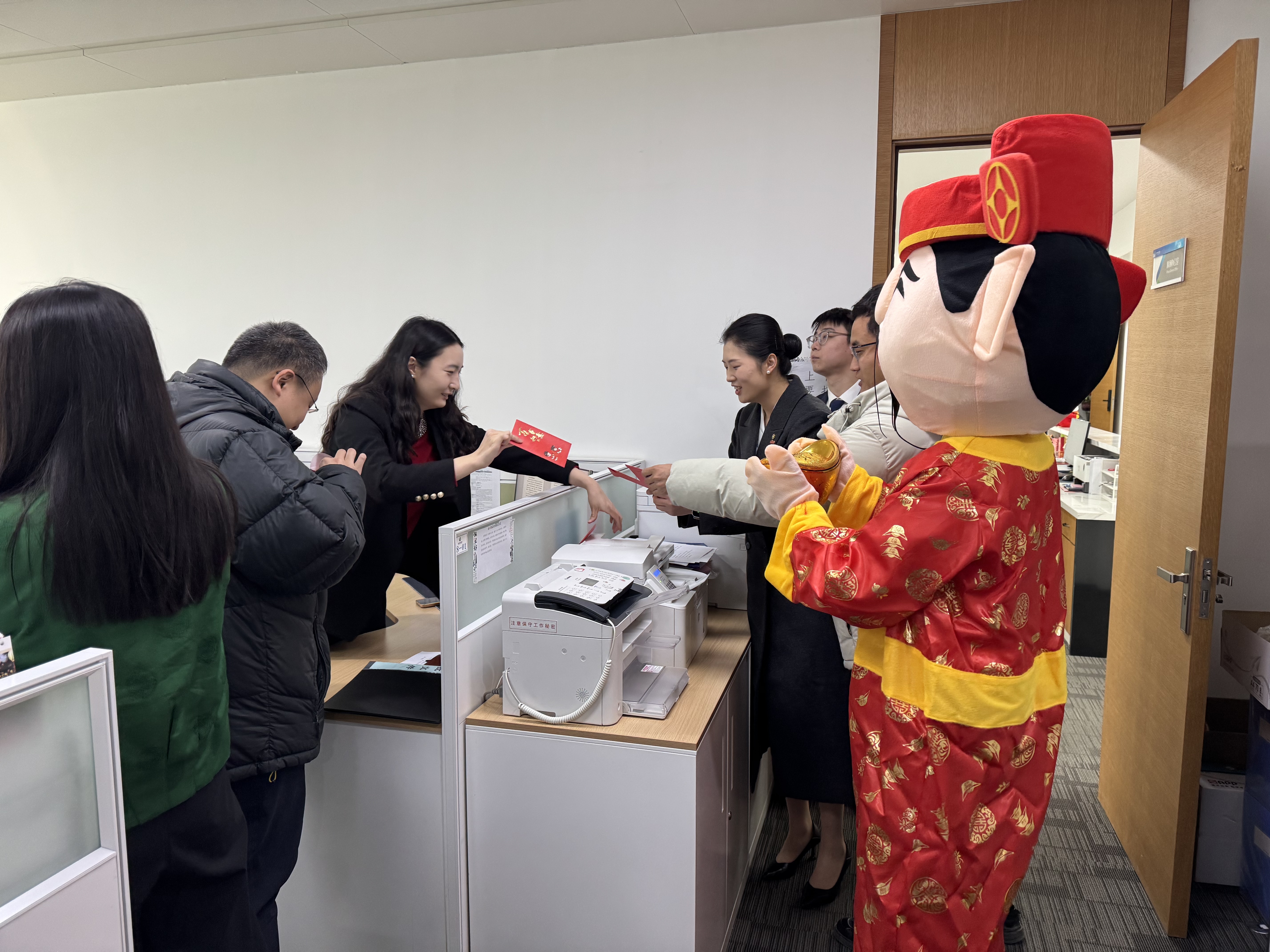图：节日送祝福活动