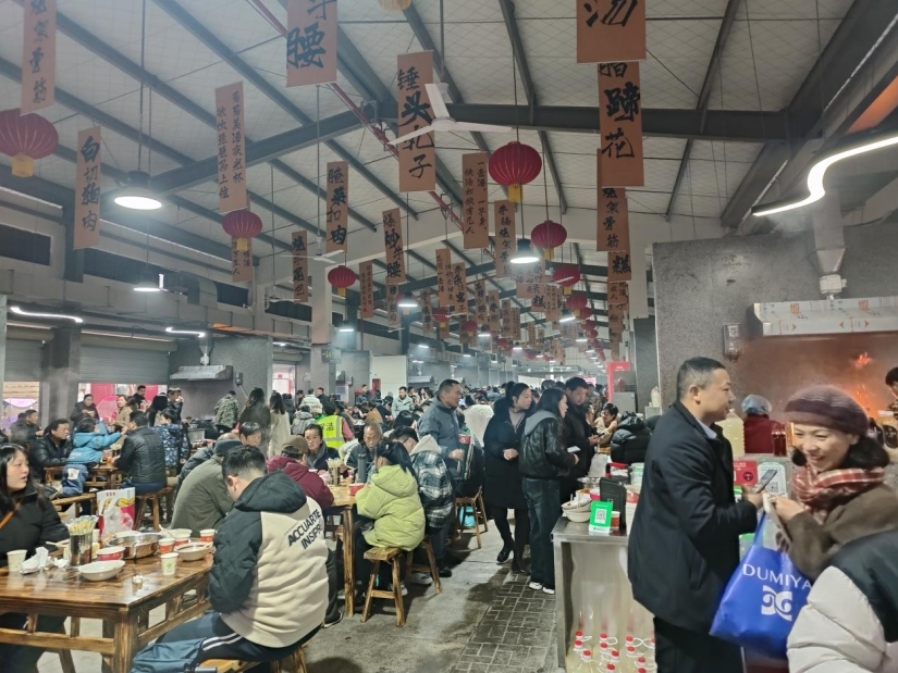 南昌县:三江早酒聚人气 后万古村迎新貌