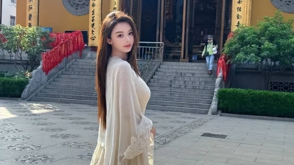 冯绍峰新女友也是网红？网友吐槽审美降级，前任孙心娅曝其或再婚封面图