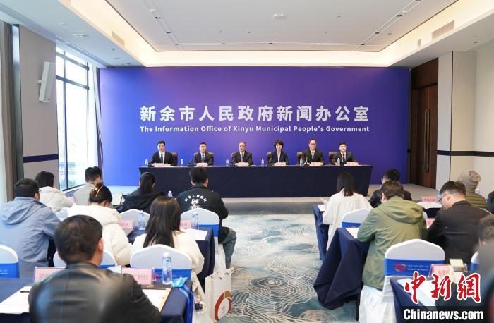 2025年2月28日，“投资新余”新闻发布会在“新能源科技城”江西省新余市举行。谭建荣摄