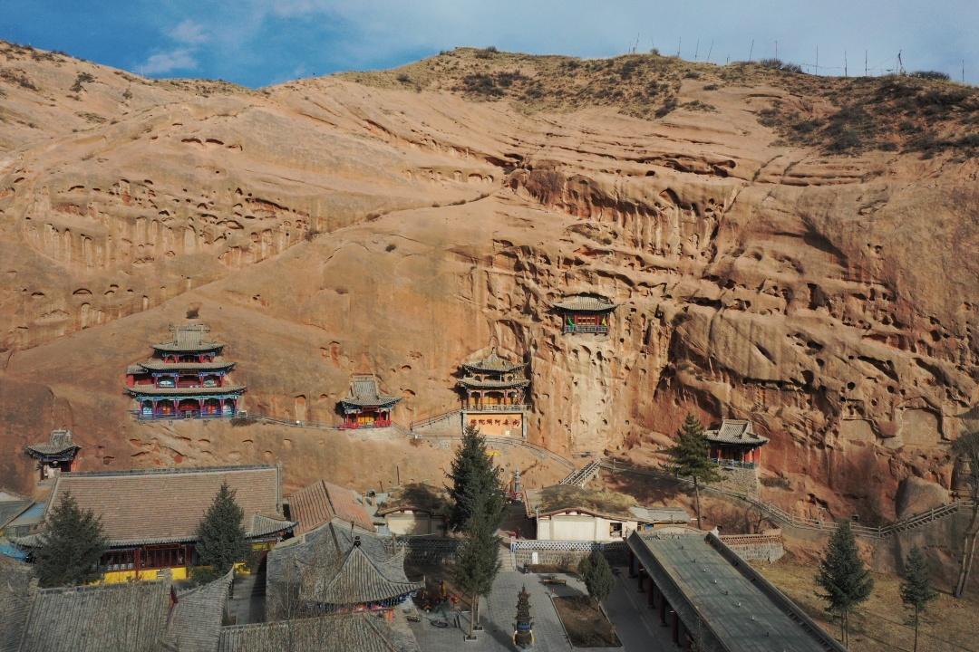 马蹄寺石窟外景(肃南县融媒体中心 供图)