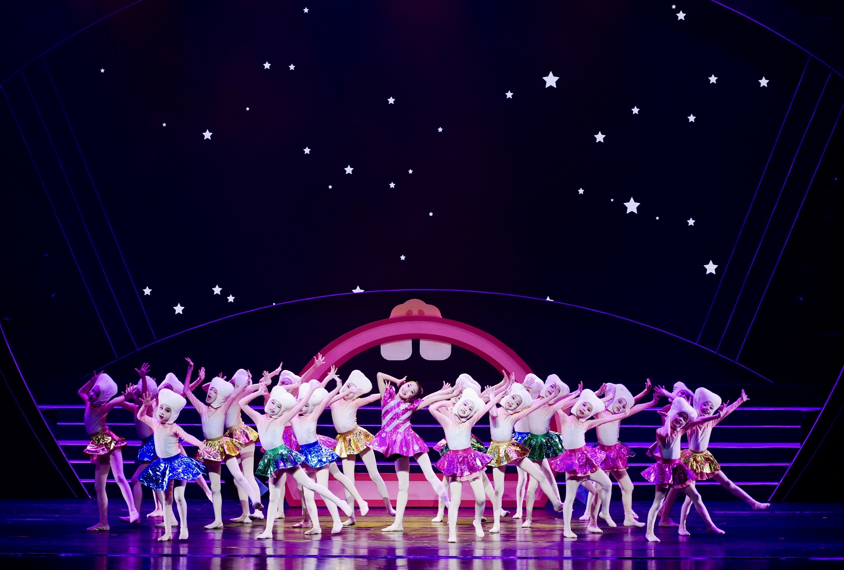 自巷深处,“艺”往无前:第二届深圳市全民艺术普及推广季成果展演圆满举办