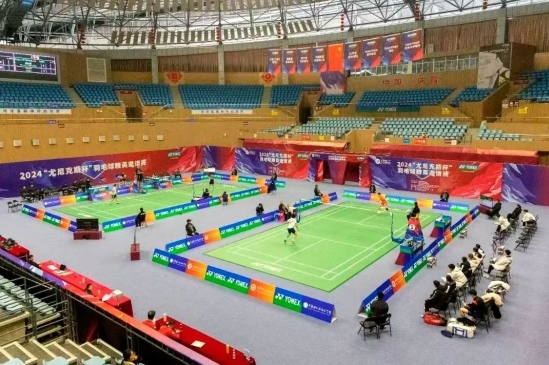 江西瑞昌市：一只羽毛球 激活一座城