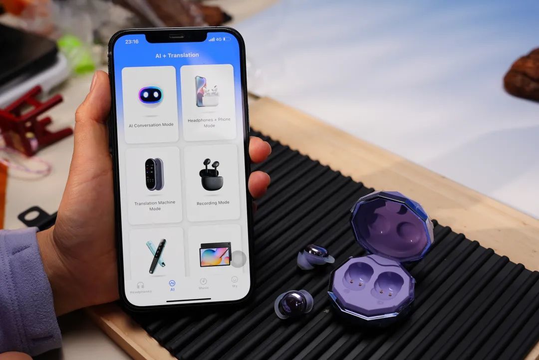 Penny 的工厂「凯创辉声学」制造的某款 AI 睡眠耳机样品|图片来源:Penny