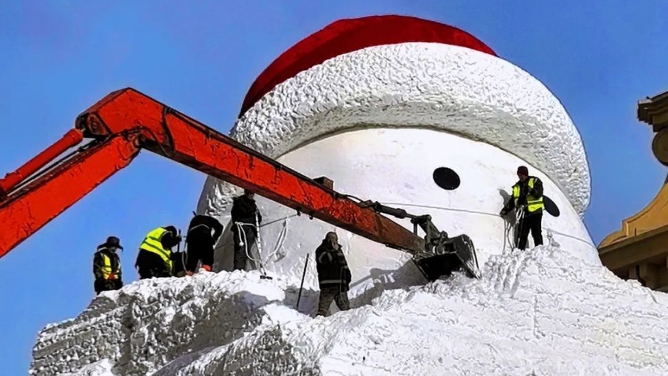 好好告个别吧！哈尔滨网红大雪人今日拆除