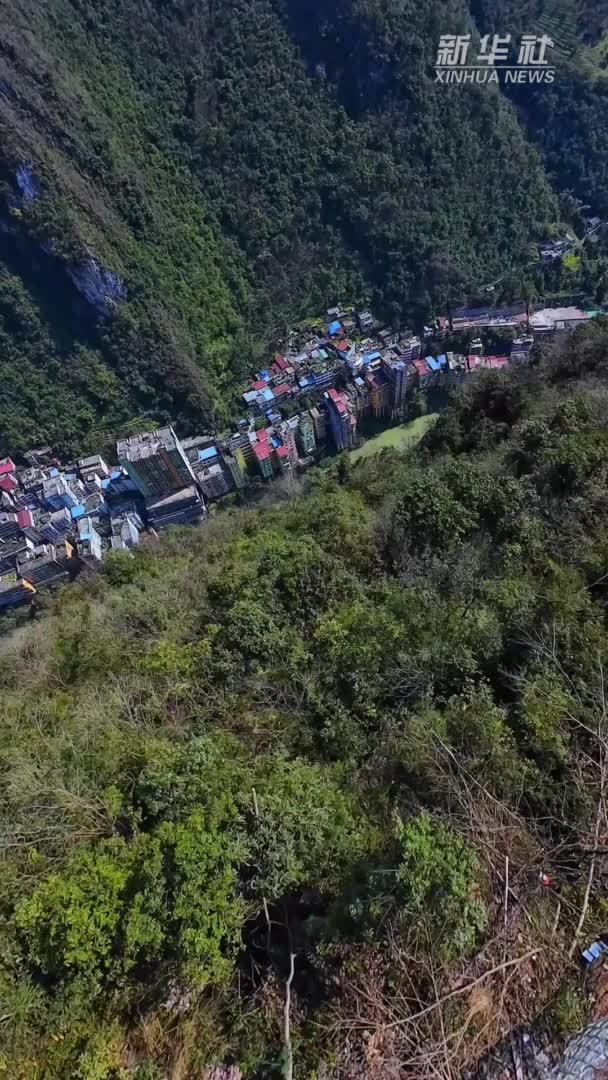 穿越机视角下的“云南最窄县城”盐津
