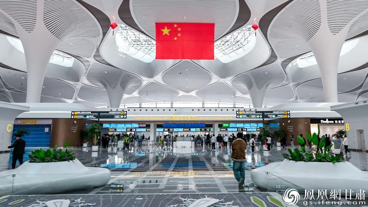 T3航站楼出发大厅科技感十足