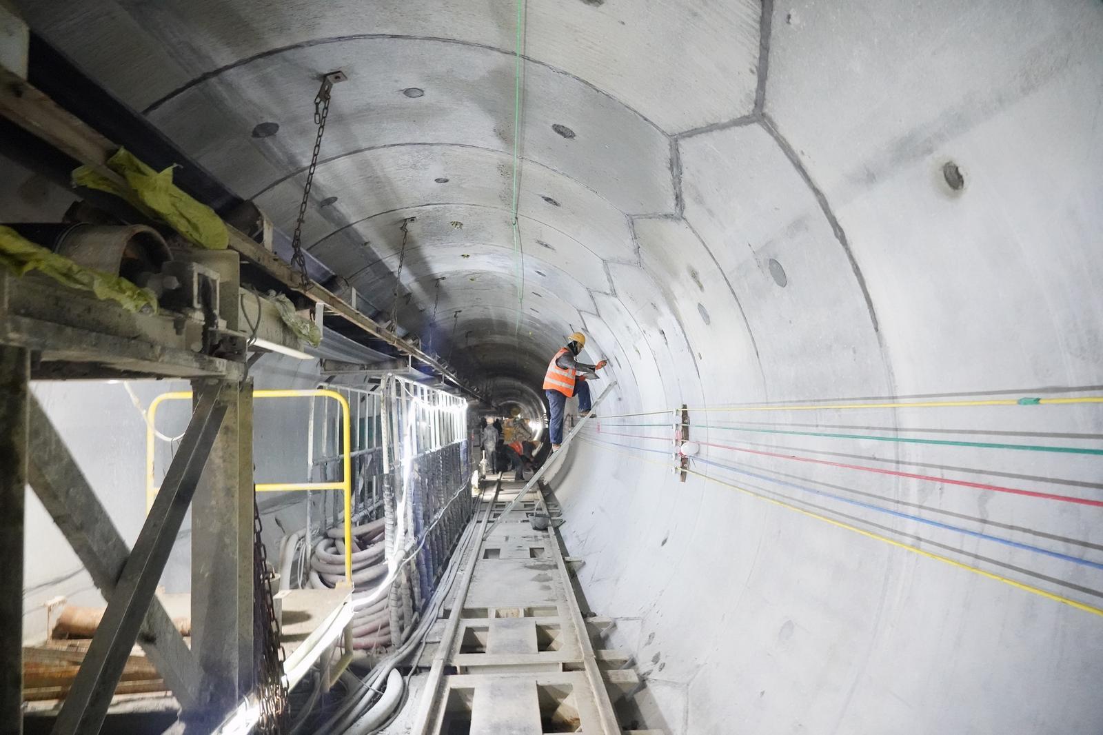 阿克塞县生态保护及城乡供水一体化工程建设现场　何永旺　摄