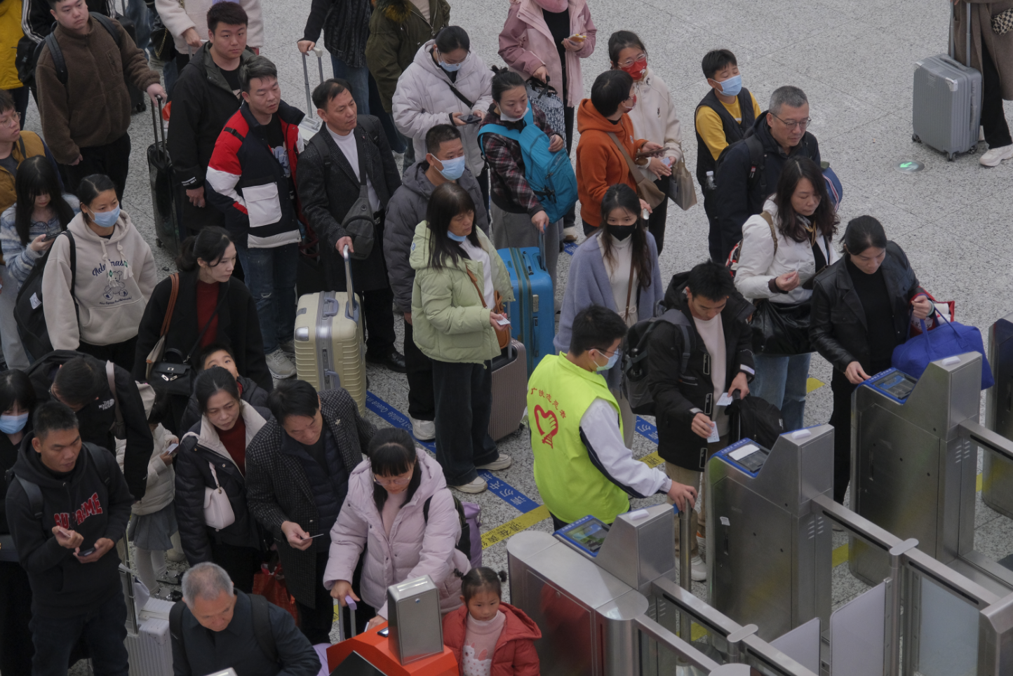 深圳铁路春运40天到发旅客超2100万人次，创历年新高