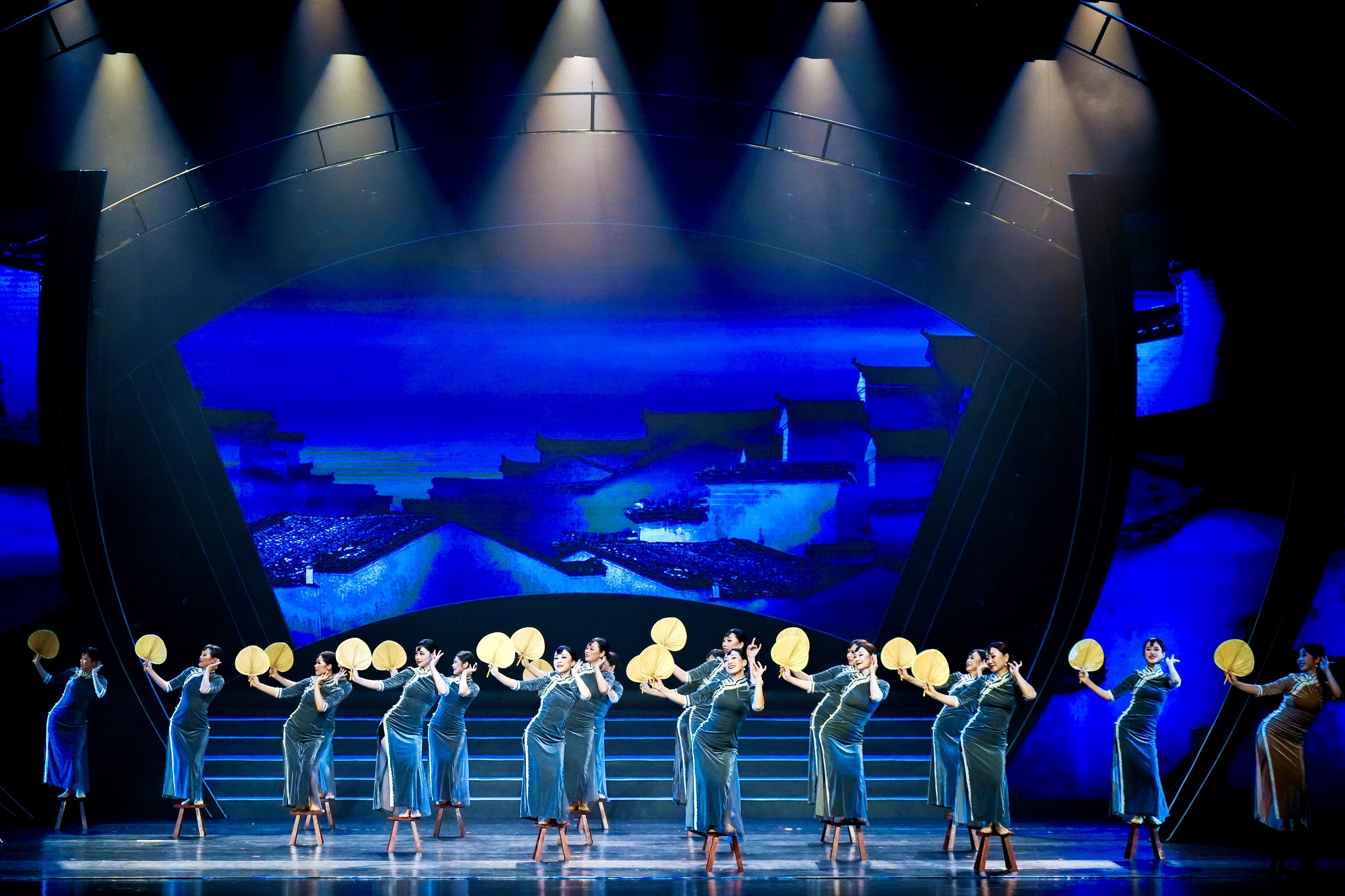 自巷深处,“艺”往无前:第二届深圳市全民艺术普及推广季成果展演圆满举办