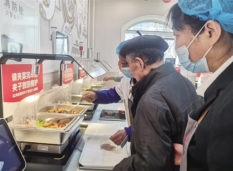 兰州长者食堂每天近万人次就餐　今年再建33处