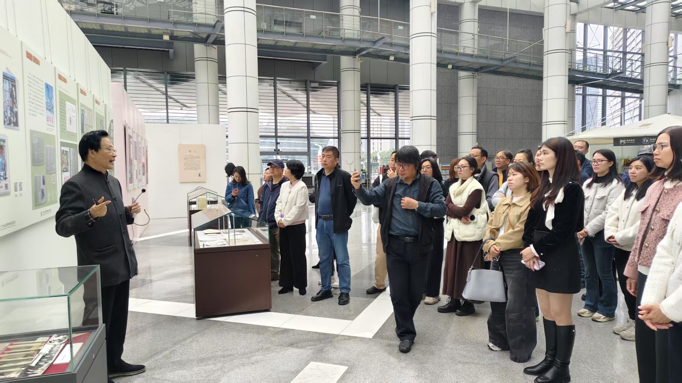 “劳动者的星辰”打工文学回顾展在东莞隆重开展