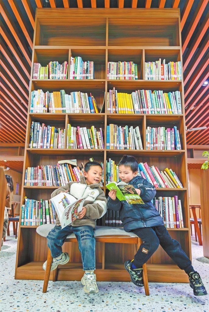 文宇阁书院常年免费对外开放,吸引许多孩子前来阅读。