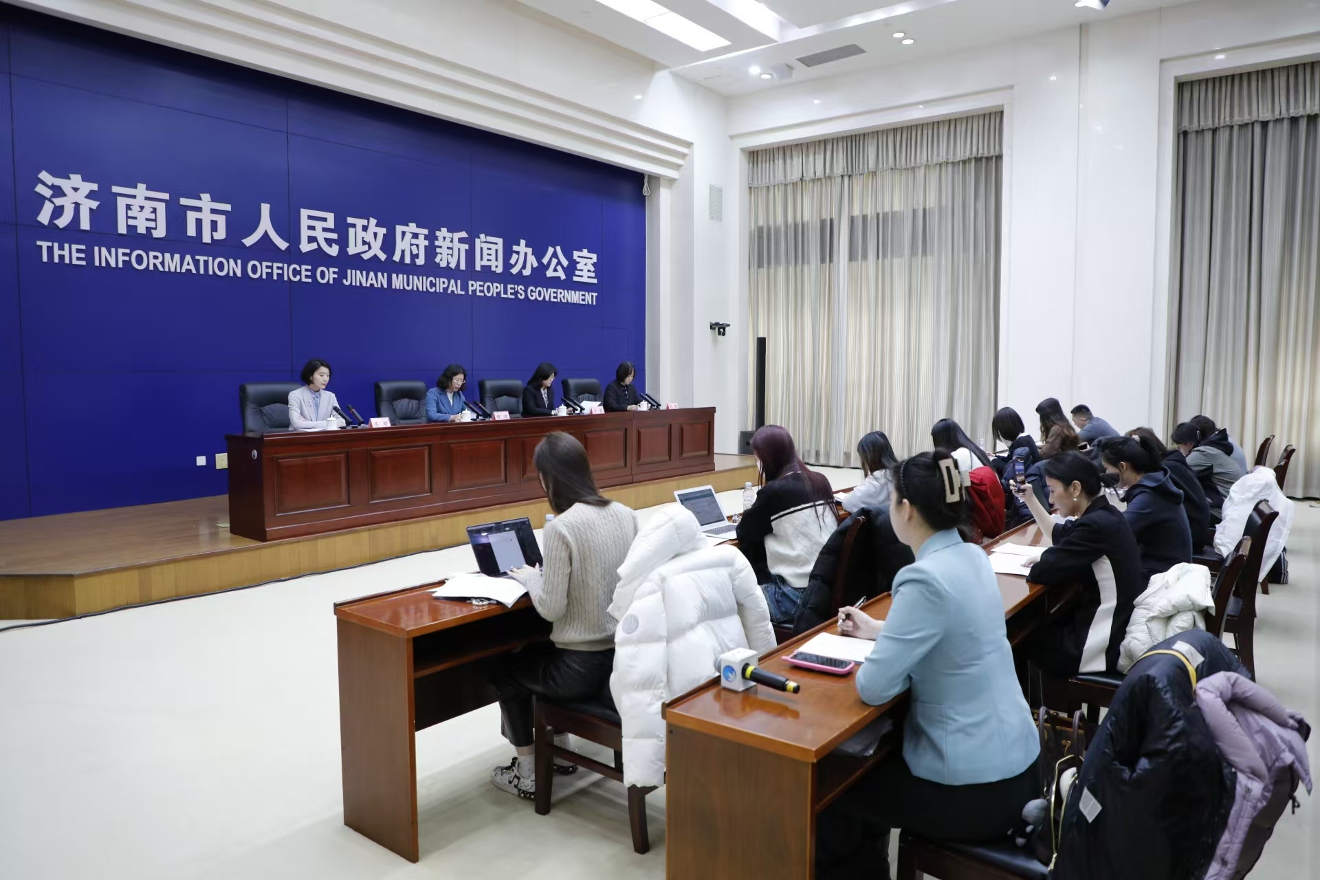 聚焦七项重点工作，济南妇联着力打造让妇女信得过、靠得住、离不开的“温暖娘家”
