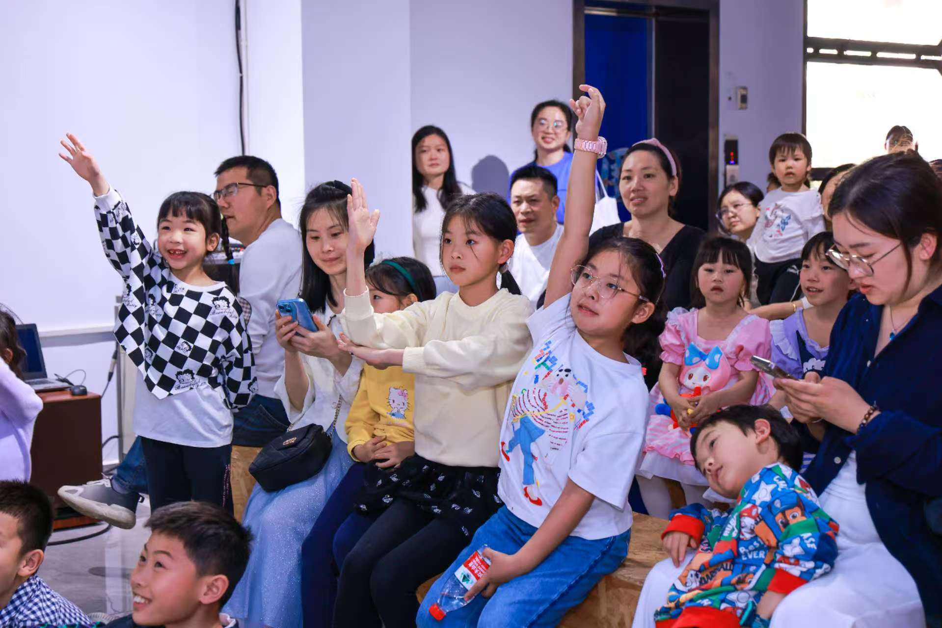 国潮新风尚！上围艺术村哪吒主题活动引爆传统文化热潮