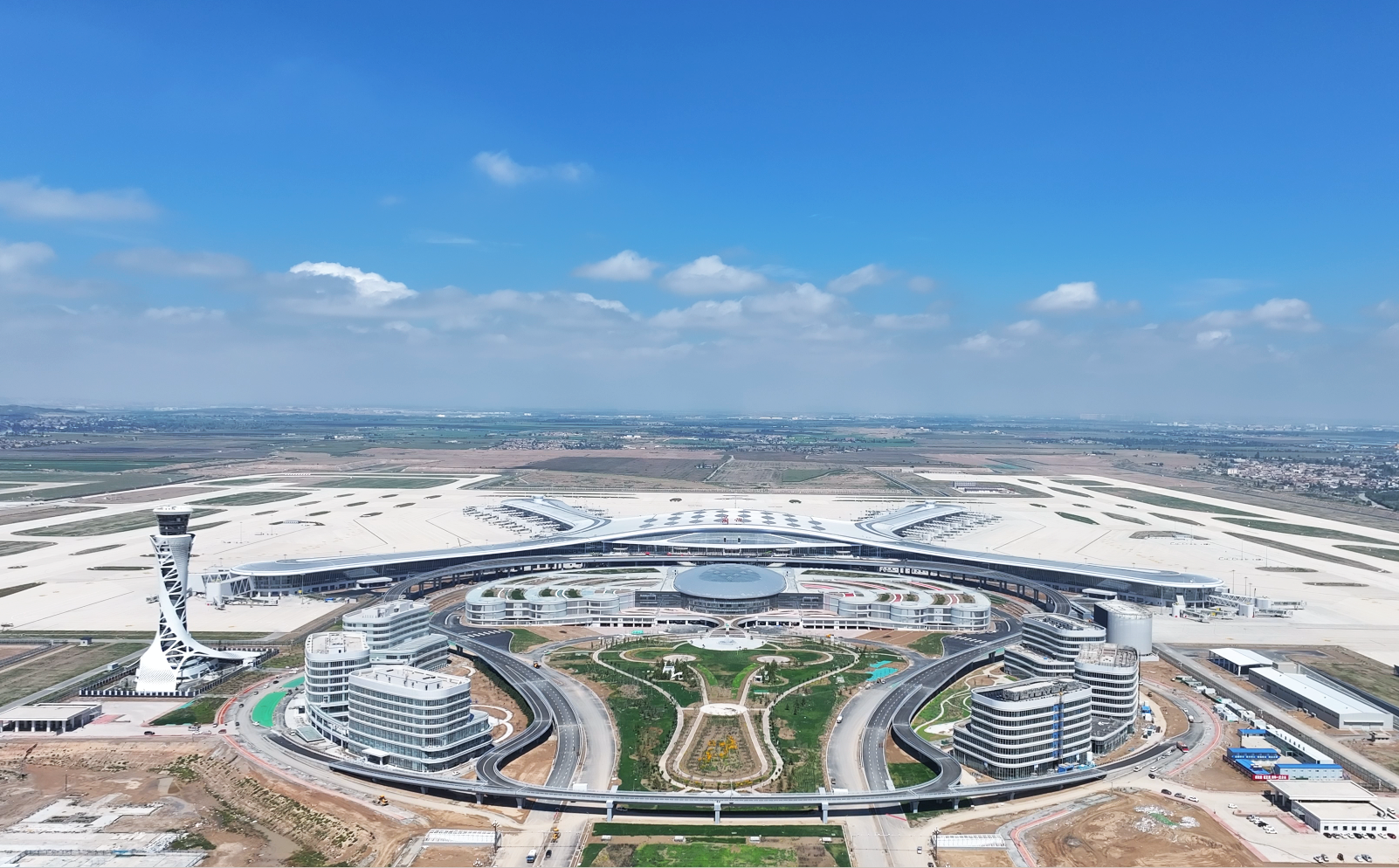 兰州中川国际机场T3航站楼俯瞰图　摄影/王生朝