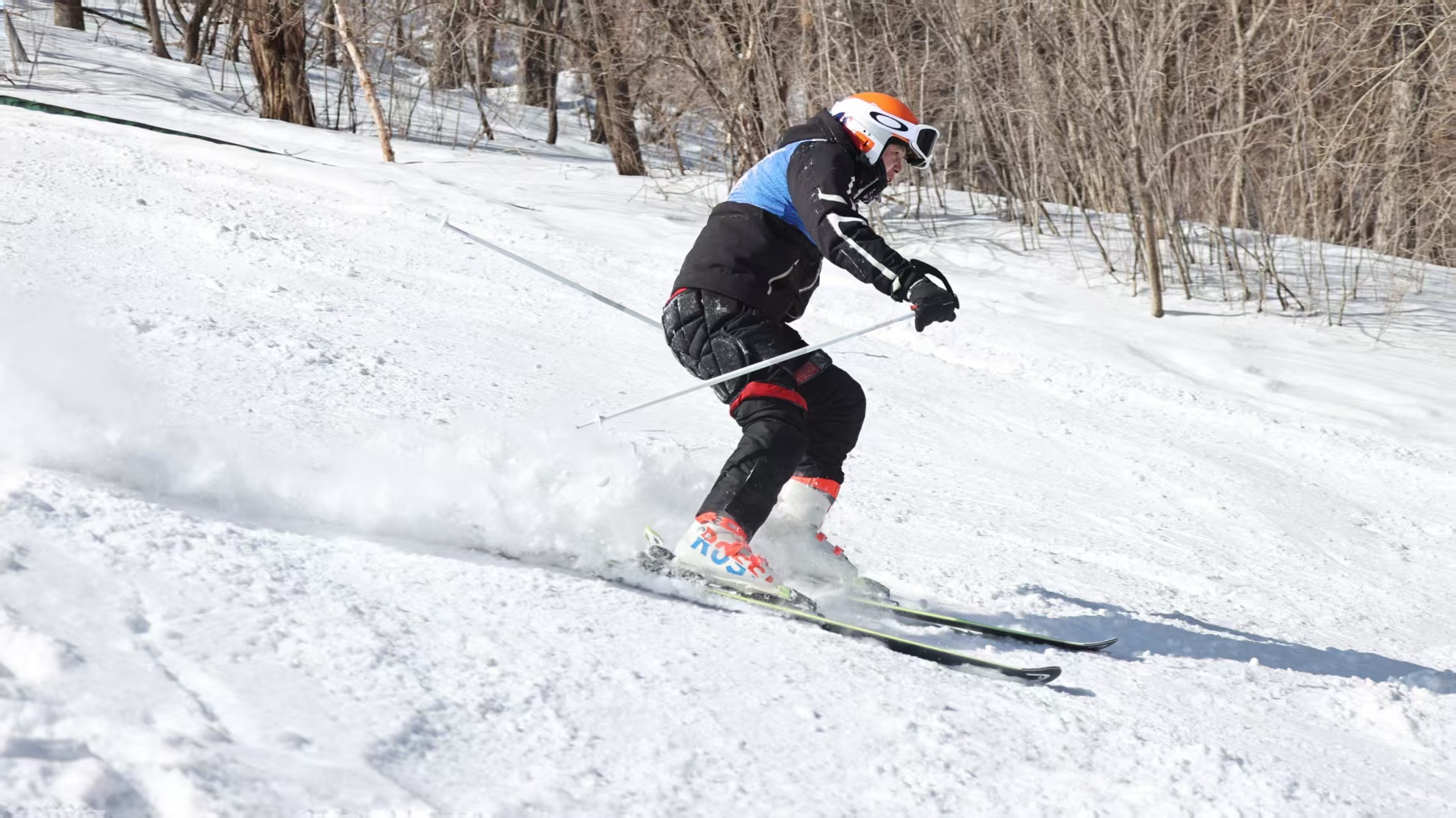 2025年首届“雪源逐梦”挑战二锅盔高山滑雪公开赛圆满落幕