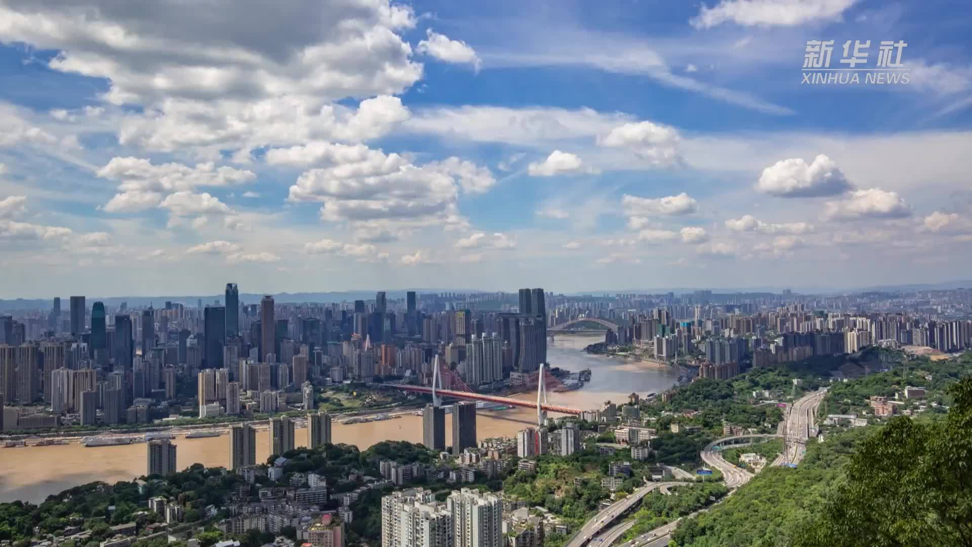 《基层民主故事》第四集《听证会上听民意》