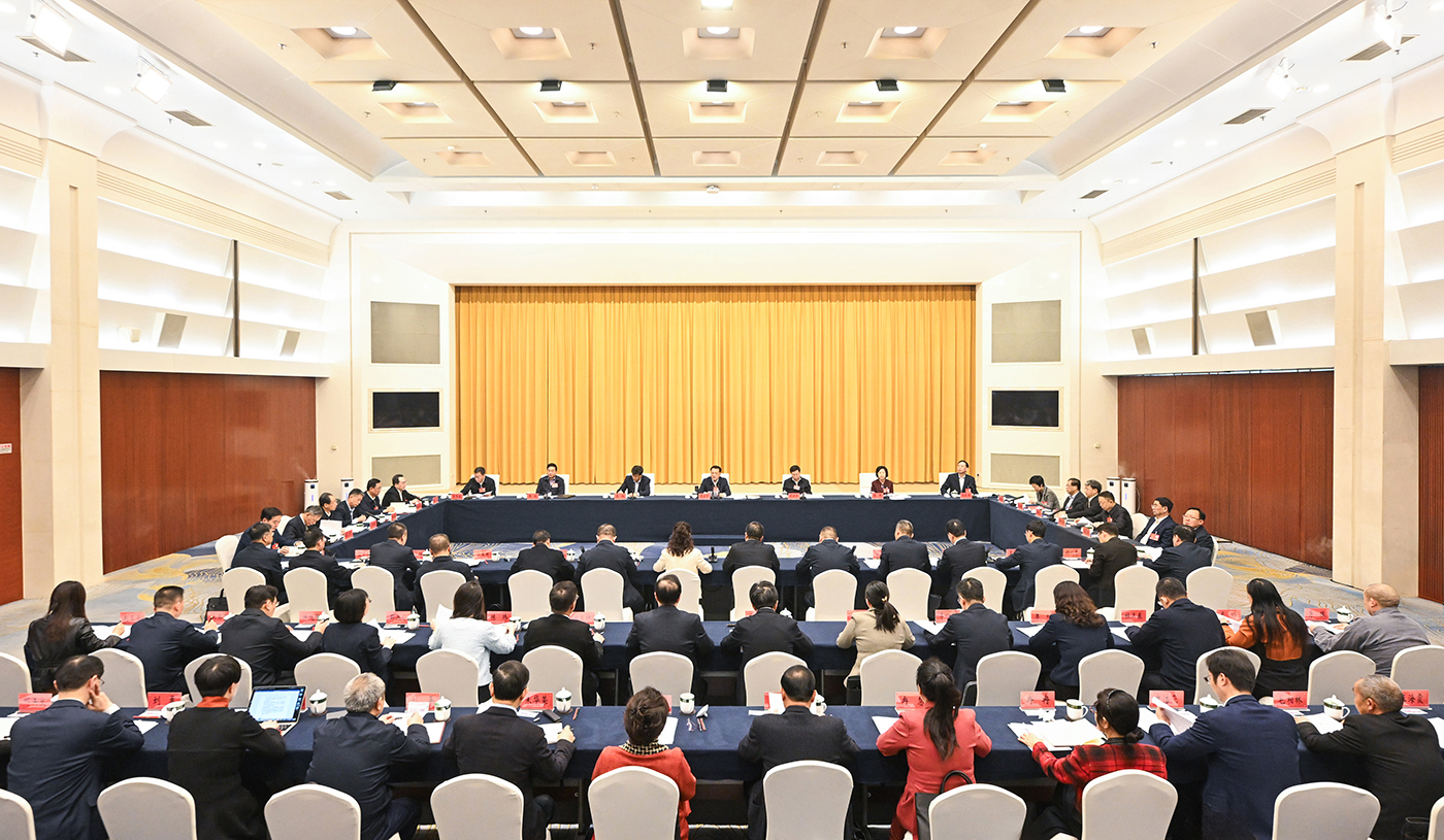 3月8日下午，十四届全国人大三次会议重庆代表团举行集体学习会议。记者 苏思 摄