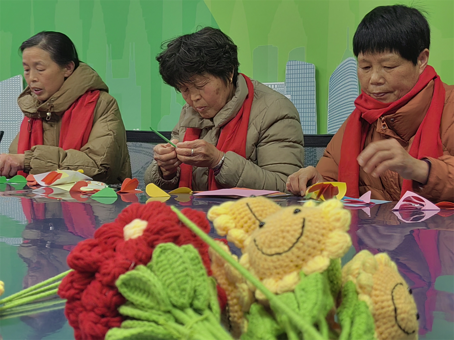 披星戴月显担“导” 巾帼有爱享春甜——致钱湖人家社区不被定义的“她们 ”(社区督导员)