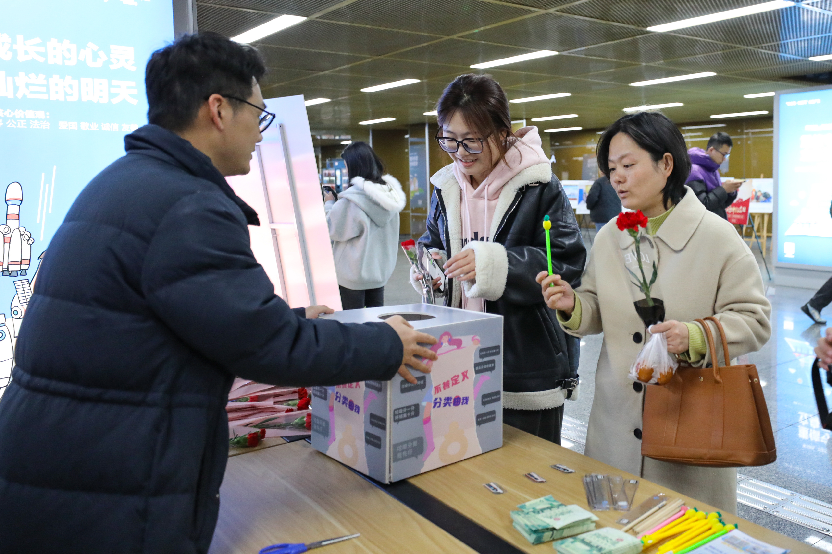 “不被定义，分类由我”垃圾分类宣传活动燃爆南部商务区！