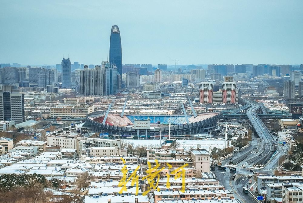 冰雪消融交通畅，无人机瞰城市美景