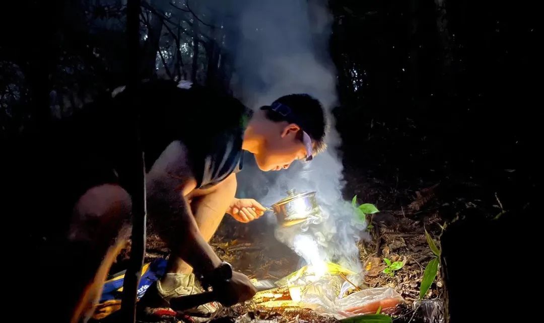 黄少康非常喜欢老家的山林，曾在此露营