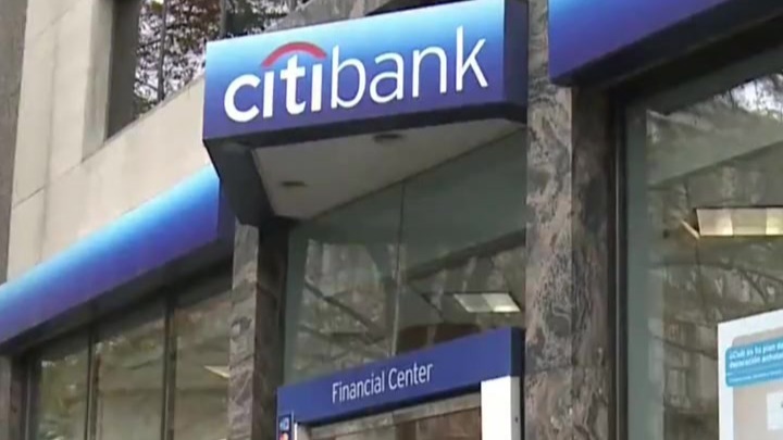 操作失误，花旗银行险将60亿美元转给客户