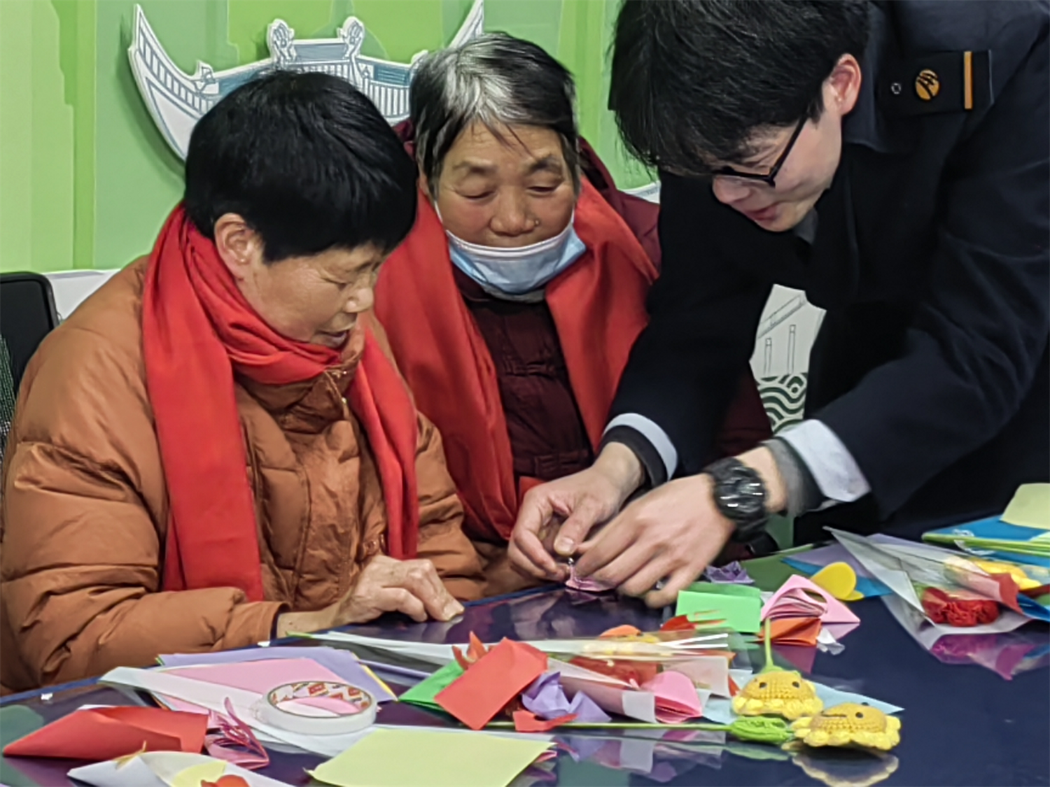 披星戴月显担“导” 巾帼有爱享春甜——致钱湖人家社区不被定义的“她们 ”(社区督导员)