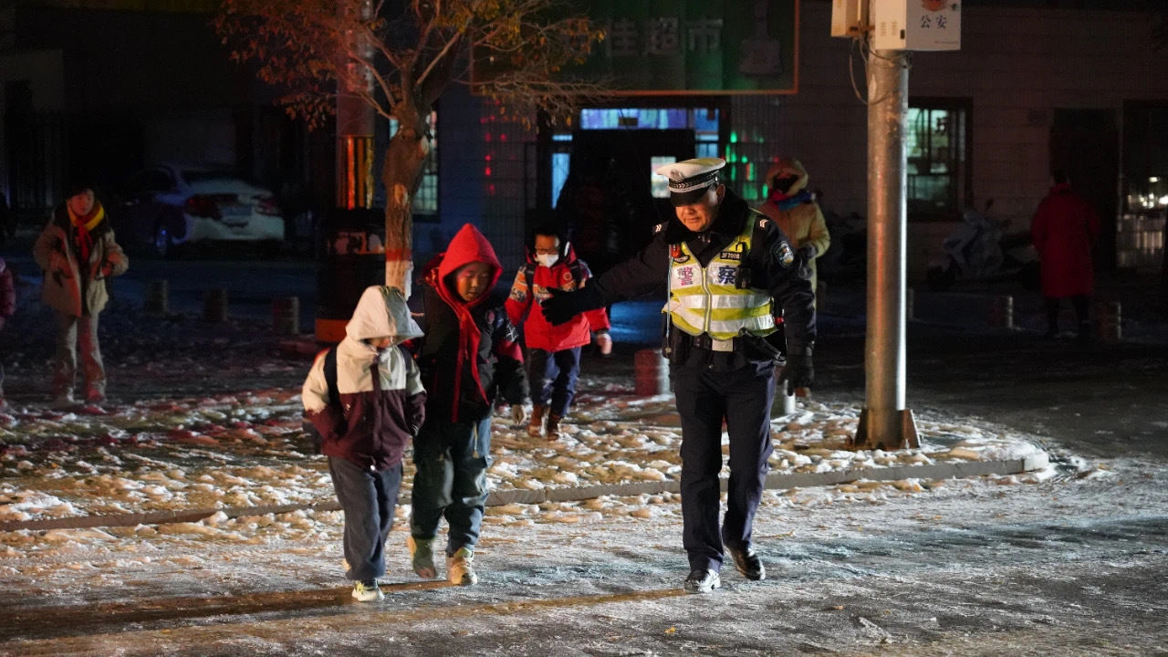 阿克塞护苗行动上新　净化校园周边文化环境有料又有效