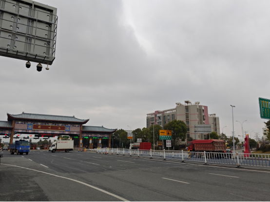 赣州西收费站(入口方向)