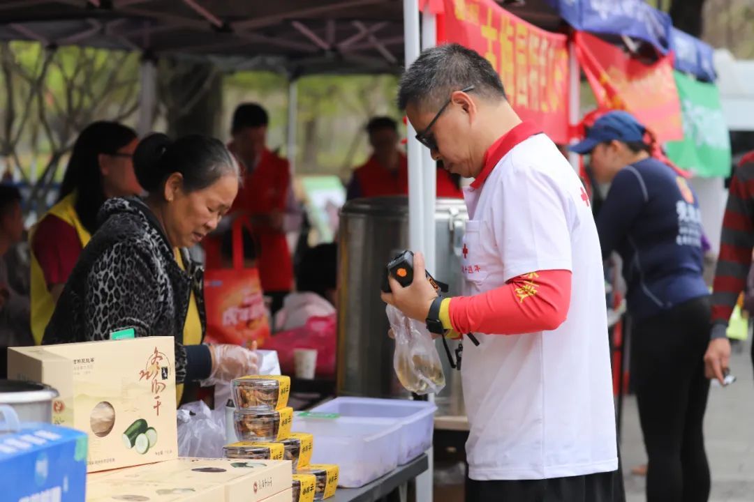 2025年麻涌镇龙舟俱乐部大联赛(第二站)在华阳湖国家湿地公园激情上演