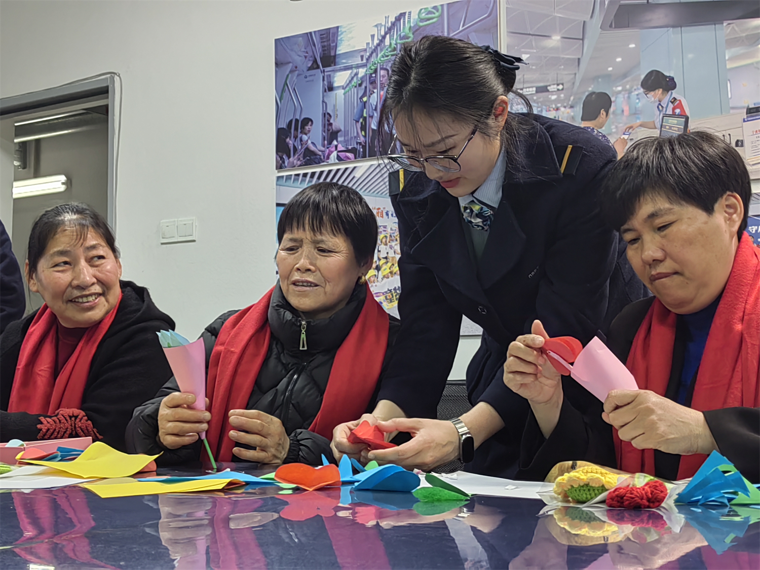 披星戴月显担“导” 巾帼有爱享春甜——致钱湖人家社区不被定义的“她们 ”(社区督导员)