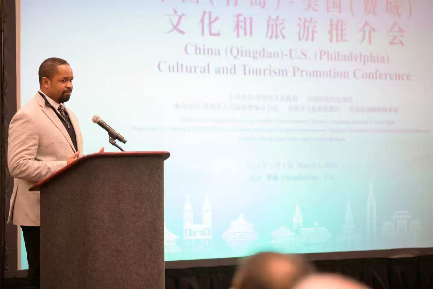 以花为媒，中美交流再添新靓点，中国青岛亮相第196届费城花展