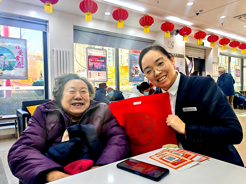 3·5学雷锋纪念日,看河北工行人如何续写新时代的雷锋印记