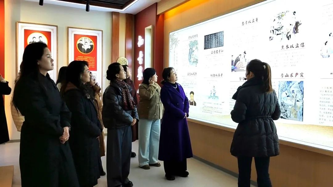 妇女干部家风筑梦　华亭玩转女神节高端局