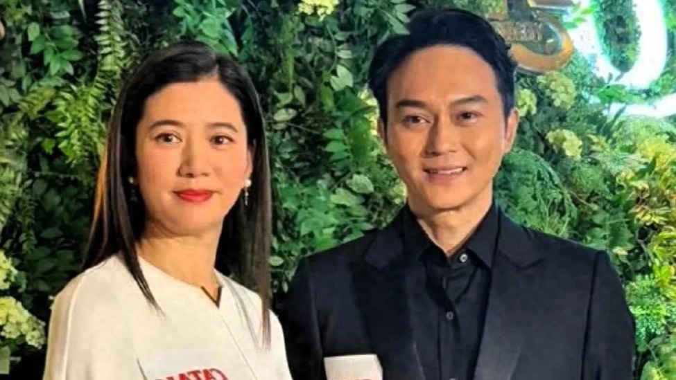 张智霖袁咏仪出席活动，喊话儿子：18岁谈恋爱，19岁结婚，着急抱孙子封面图