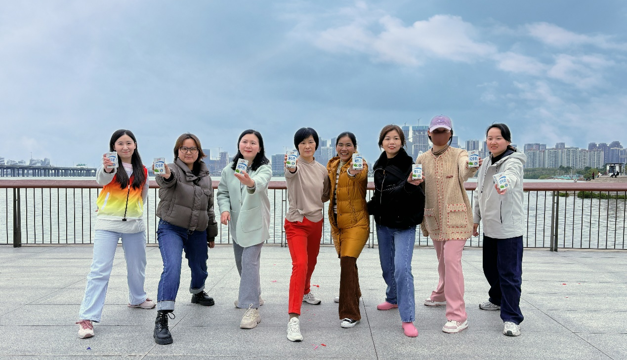 中英人寿深圳分公司开展女性金融消费者权益保护主题宣传活动