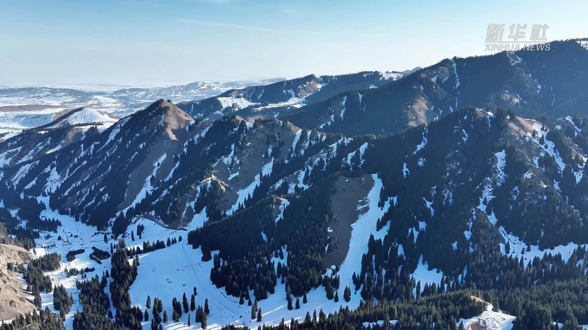 千城胜景｜新疆吉木萨尔：雪覆山林映朝阳