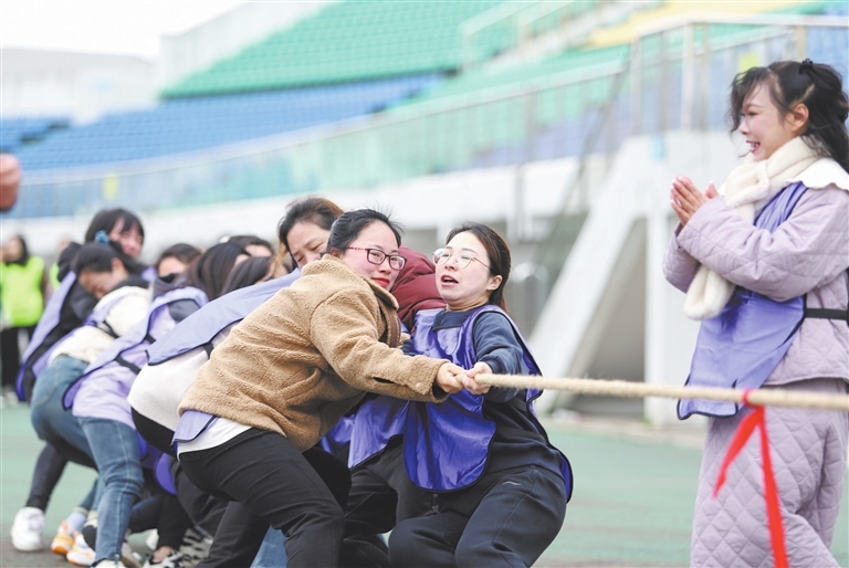 江西：多彩活动迎“三八”（图）