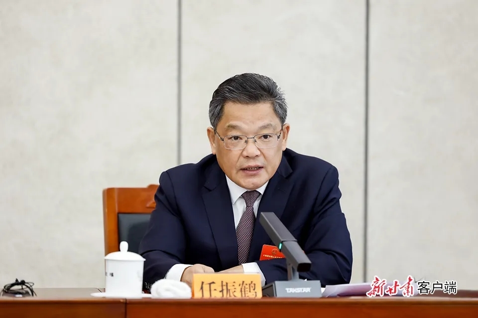 全国人大代表、甘肃省委副书记、省长任振鹤回答记者提问　新甘肃&middot;甘肃日报记者　孟捷　摄