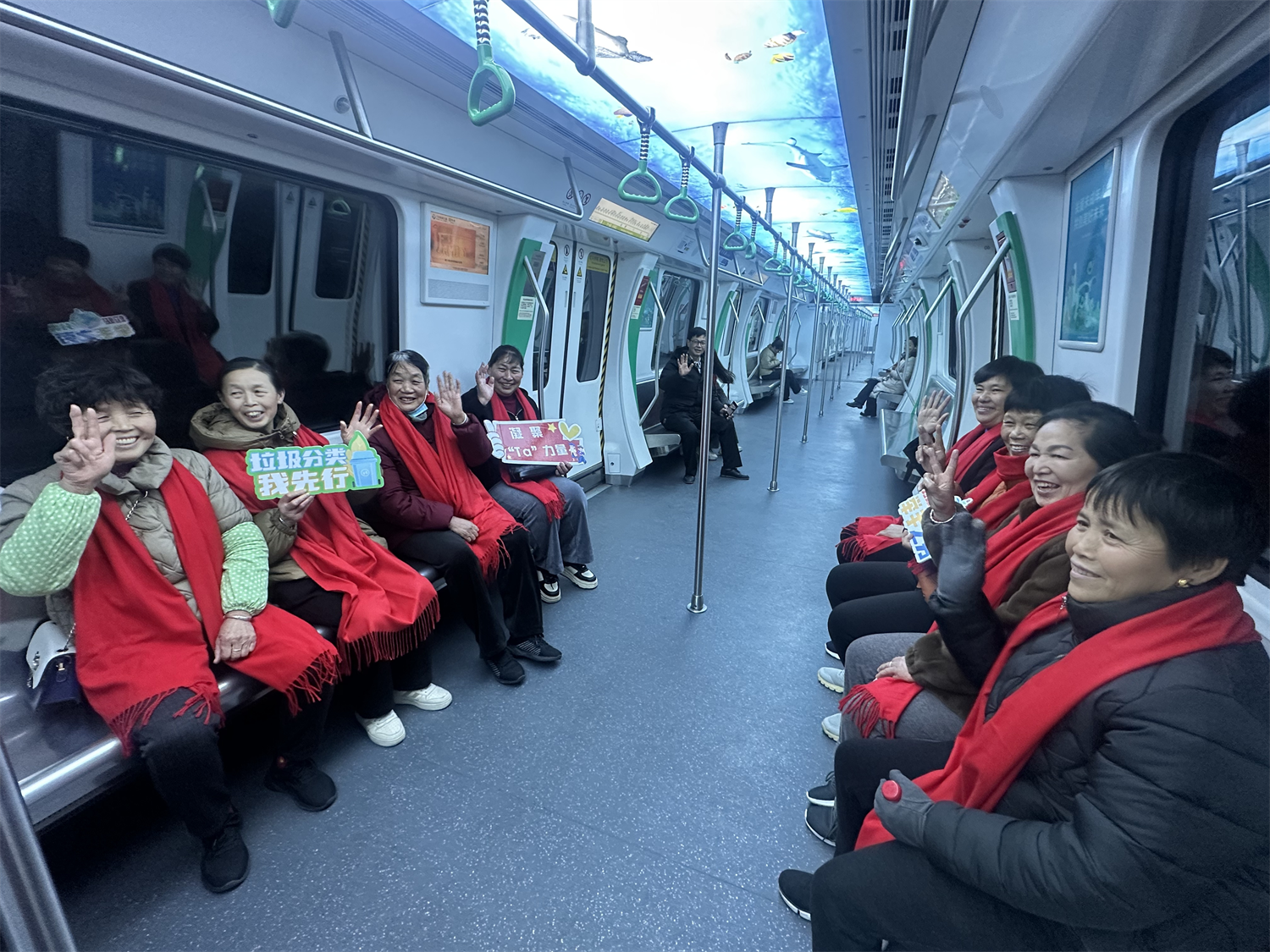 披星戴月显担“导” 巾帼有爱享春甜——致钱湖人家社区不被定义的“她们 ”(社区督导员)