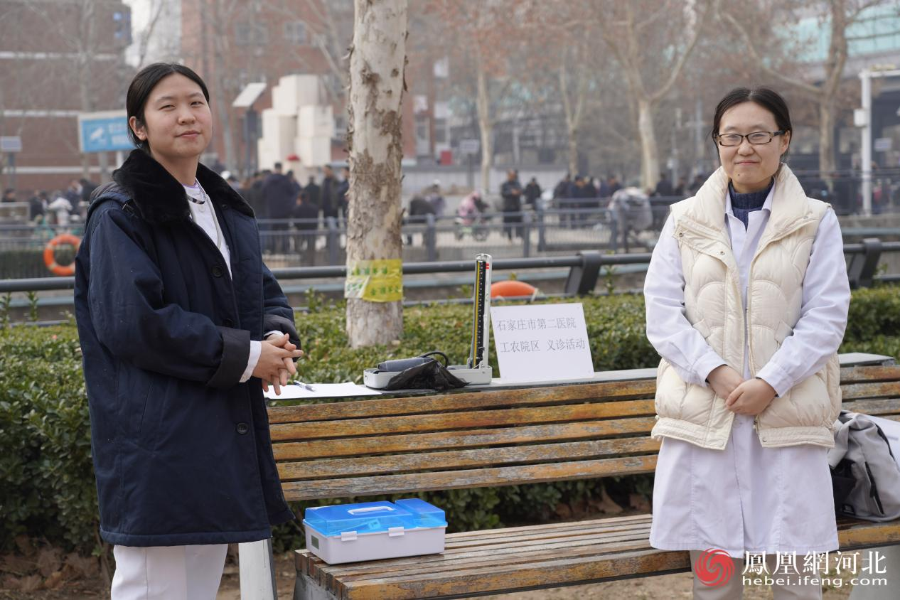 民心河旁义诊活动