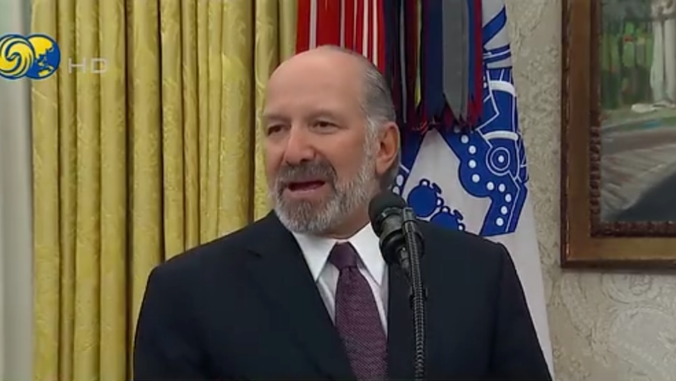 美商务部长：或对全球汽车征收关税