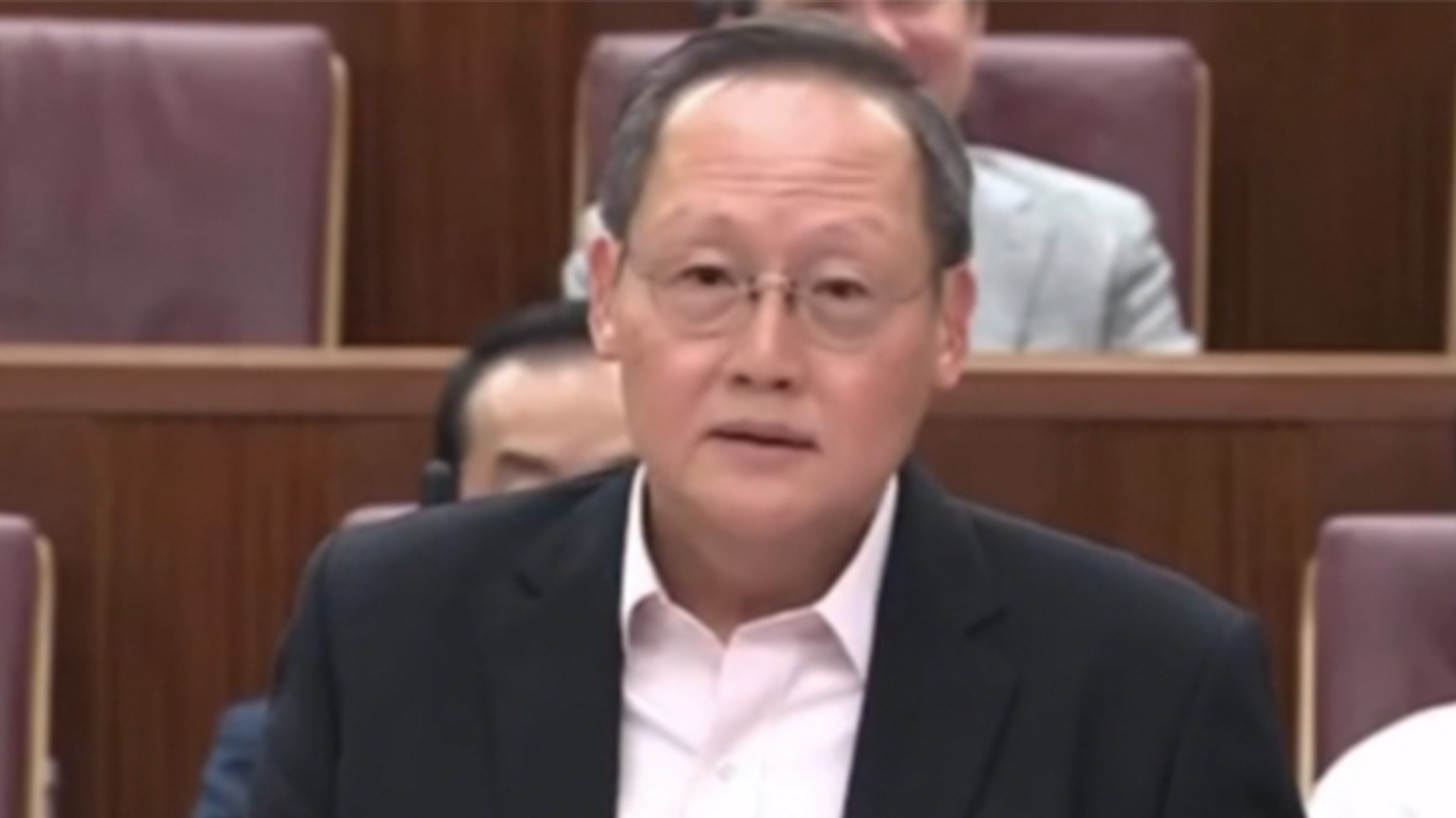 “讲你又不听，听你又不明”新加坡部长辩论时，妙用港片《江湖》台词