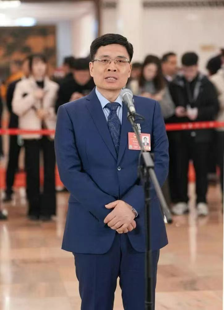 海尔周总火了，原来山东企业都有自己的“倔强”！