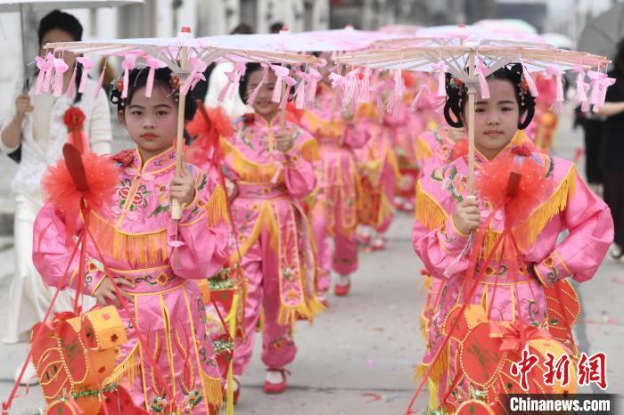 广东揭阳普宁桥柱珠光民俗文化节举行