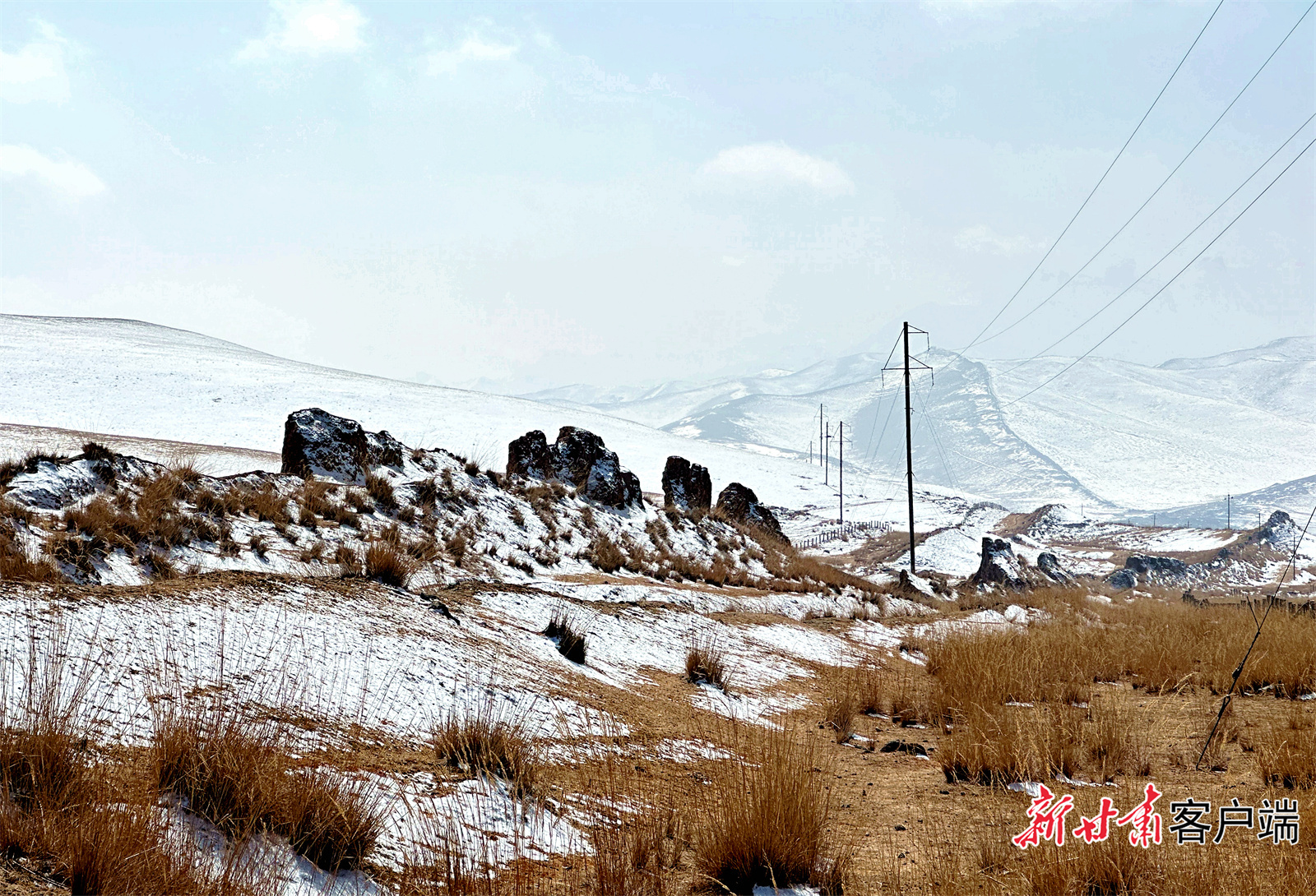 乌鞘岭明长城与石洞沟梁明长城遥相呼应　新甘肃&middot;甘肃日报记者　金奉乾摄
